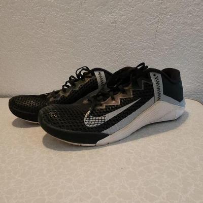Men's Nike Shoes, Black, Size 10