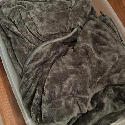 Large Grey Weighted Blanket - 16 Pounds - Anxiety & Stress Reliever