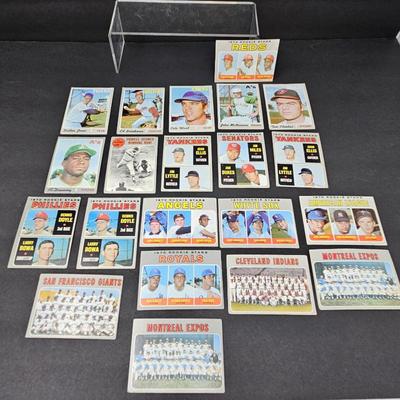 Lot #7 - Lot of 21 Topps 1970 Baseball Cards – Hal McRae Rookie Stars + Team Cards & Rookies