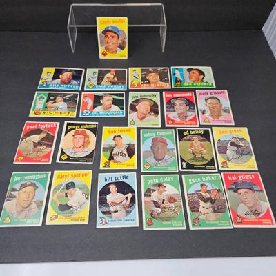 Lot #15 - 1959 Topps Baseball Lot (22 Cards) – Sandy Koufax, Gil McDougald, Bob Friend + More