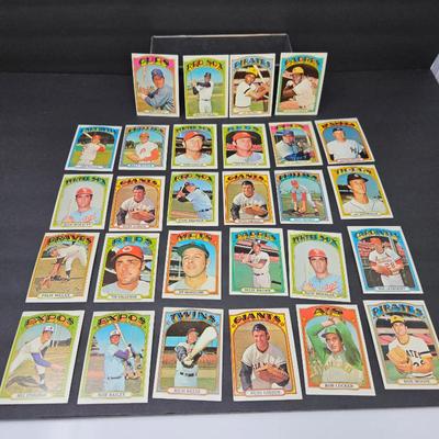 Lot #12 - 1972 Topps Baseball Lot (28 Cards) Ron Santo, Reggie Smith, Nate Colbert, Al Oliver Stars