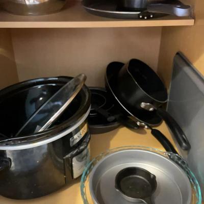 Large Crockpot And TFal Pots And Pans, Pyrex Pie Plate And Small Lodge Cast Iron