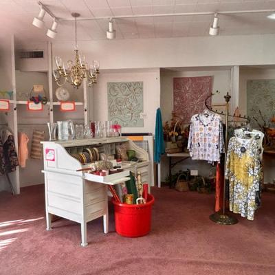 Sale Photo Thumbnail #4: Clothes/Decor