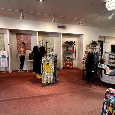 Sale Photo Thumbnail #2: Clothes/Mannequins