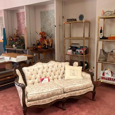 Sale Photo Thumbnail #5: Furniture