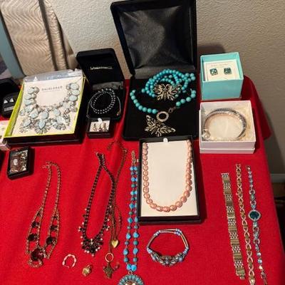Sale Photo Thumbnail #30
