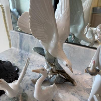 Sale Photo Thumbnail #328: Lladro