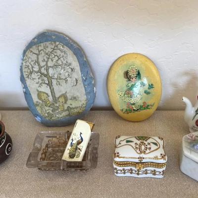 Vintage Trinkets And More 