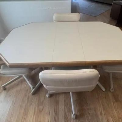 Kitchen Table With Four Chairs 