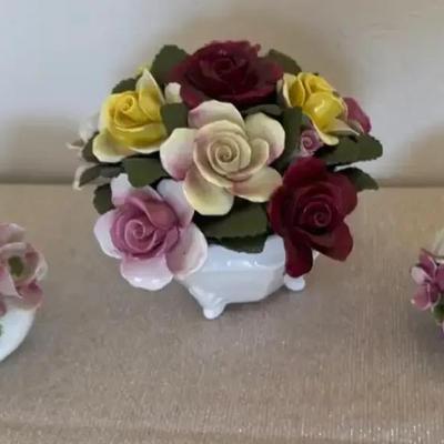 Vintage Royal Doulton Bone China Floral Arrangements (3)