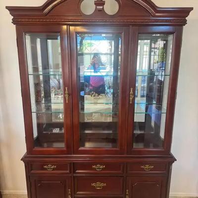 Bassett China Hutch 