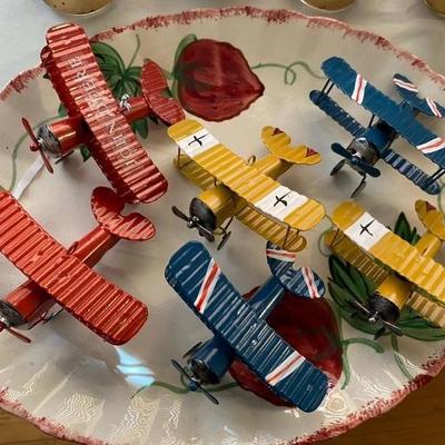 If you like biplane Christmas ornaments you’ll love these Fokkers!