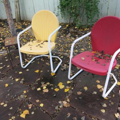 Sale Photo Thumbnail #12: Clamshell Patio Chairs