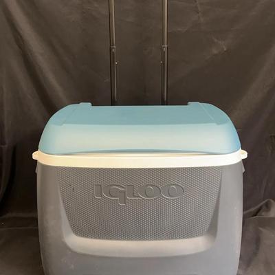 Igloo MaxCold Island Breeze 62 Quart 58L Rolling Cool Box - 6 Day Ice Cooler
