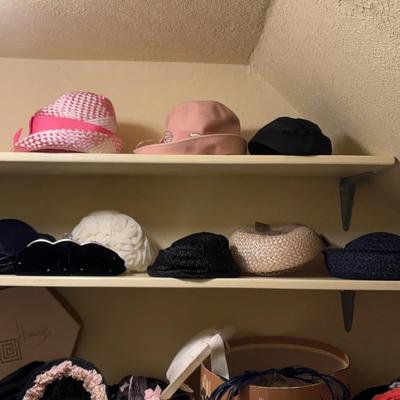 Vintage Hat & Headpiece Lot & A Velvet Clutch