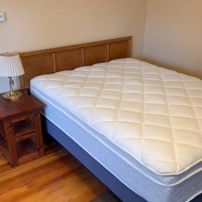 Queen Sized Matress, Box Spring, Bed Frame & Bedside Table W/ Lamp