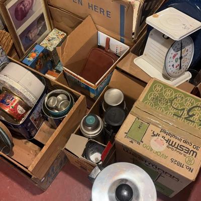 Large Lot Of Vintage Kitchen & Housewares 