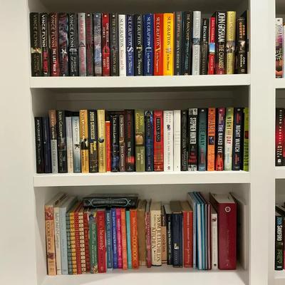 Book Lot 2 incl. Iris Johansen, John Grisham, Sue Grafton, Vince Flynn, & More