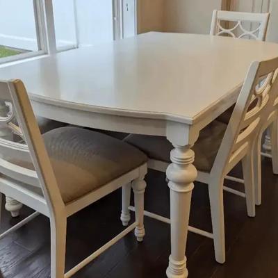 La-Z-Boy Table & Four Chairs