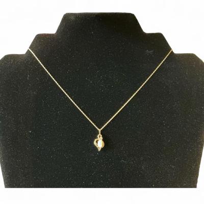 14k Gold Australian Opal Pendant Necklace (2.19 Grams)