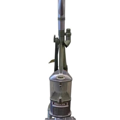 Shark Vacuum NV352