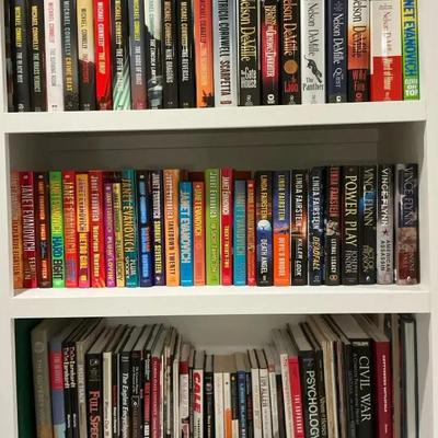 Book Lot 3 incl. Linda Fairstein, Janet Evanovich, Nelson, Nelson DeMille, Michael Connelly, & More