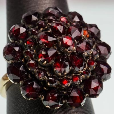 14K Gold Ring with Vintage Garnet Cluster