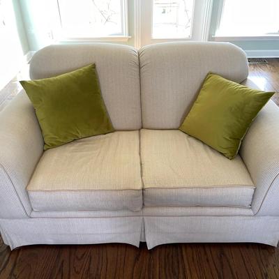 007-LR: Hickory Mark Loveseat