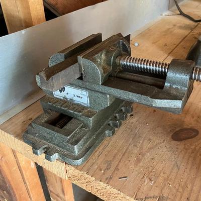 040-GAR: Jacob 2-Way 4-inch Vise