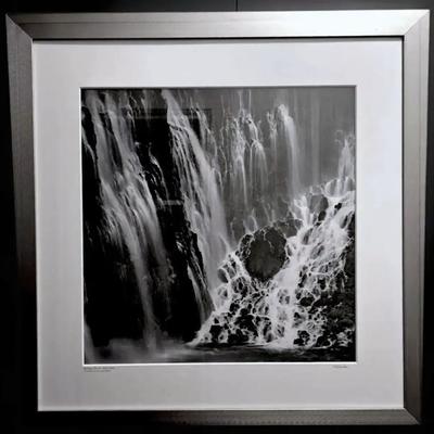 Burncy Falls Sate Park by Rob Badger