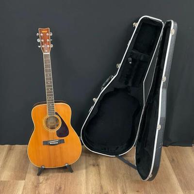 Yamaha Acoustic Guitar