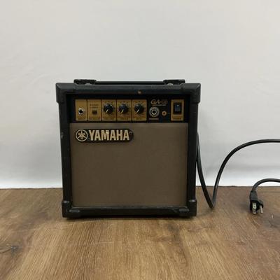 Small GA-10 Yamaha Guitar Amp