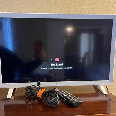 24” LG TV/ Monitor