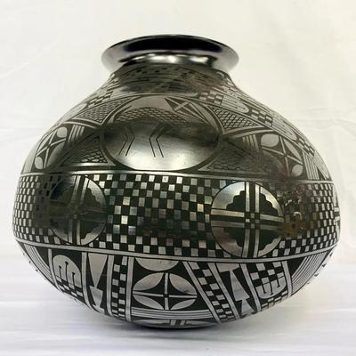 Israel Sandoval Of Mata Ortiz Pottery