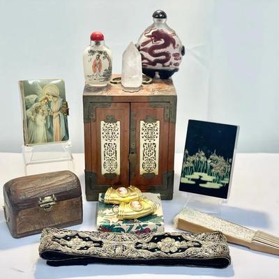 Vintage Treasures & Chinese Glass Snuff Bottles 