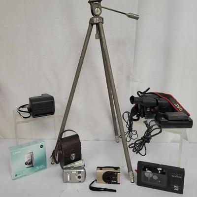Vintage & Recent Photographic Equipment 