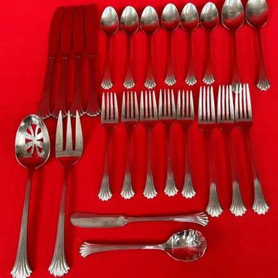 24-pc Set Wallace 18/8 Stainless Flatware “Tiara” Pattern