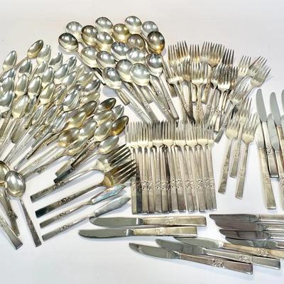 134-pc Set “Morning Star” Community Silver Plate Dinnerware 