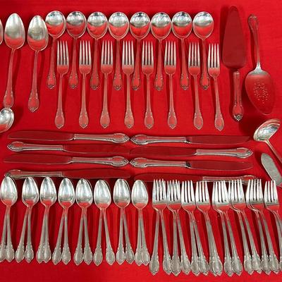 65-pc Set 1847 Rogers Bros IS “Remembrance” Silverplate Flatware w/Serving Utensils