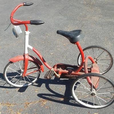 Vintage Murray / AMF Roadmaster Red and White Child’s Tricycle – Retro Metal Pedal Trike

