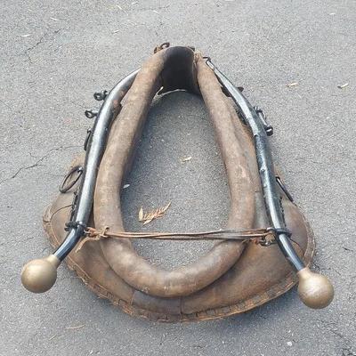 Antique Horse Collar with Brass Hames – Farm Harness Display Piece

