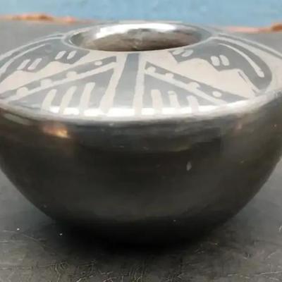 Signed Santa Clara Blackware Pot – Ramona Tapia, Pueblo Artist
