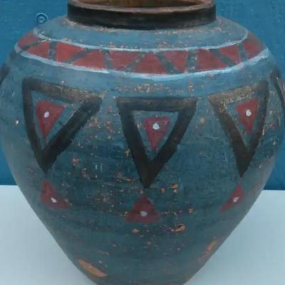 Hand-Painted Blue and Red Clay Storage Jar – Anasazi / Hopi Style
