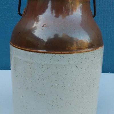 Vintage Stoneware Jug with Lid and Metal Handle – Brown and Cream Glaze
