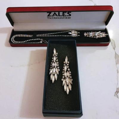 Vintage Marquise Rhinestone Chandelier Style Earrings With Matching Necklace