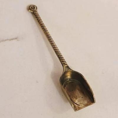 Occupied Japan 1945-1952 Brass Salt Scoop
