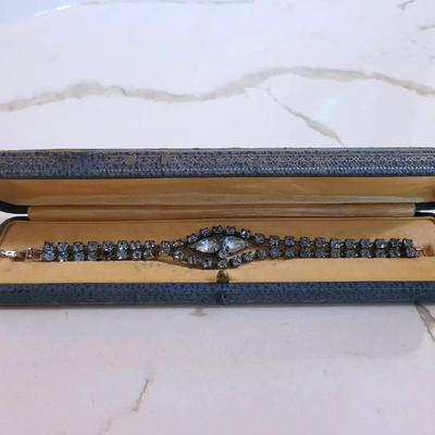 1920-1930s Vintage Art Deco Rhinestone Bracelet In Original Fitted Box