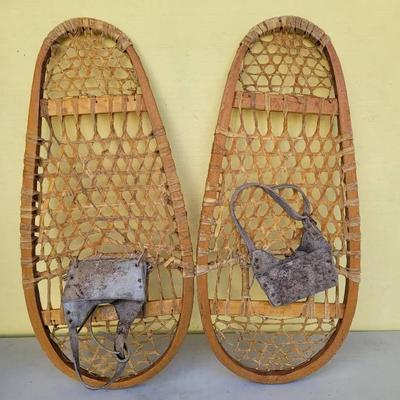Bear Paw Rawhide Laced Snowshoes 3