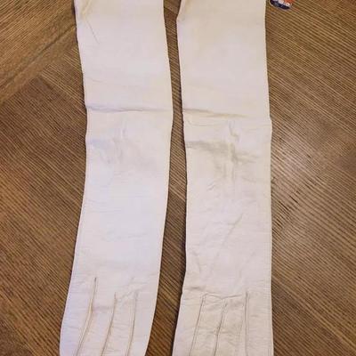 Vintage Ladies Kid Leather 100% Silk Lined Opera Gloves 