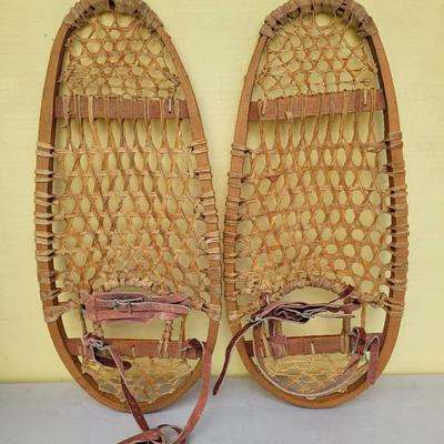 Bear Paw Rawhide Laced Snowshoes 2